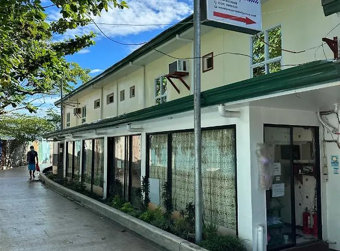 Wendy\'S Apartelle