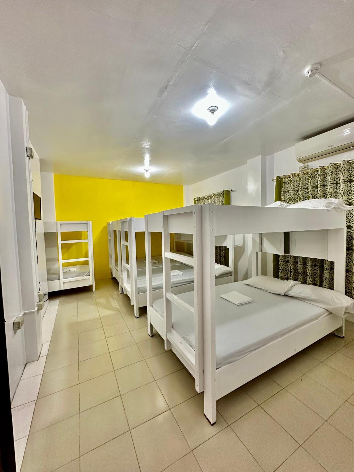 Wendy's Apartelle Inn Manoc-Manoc