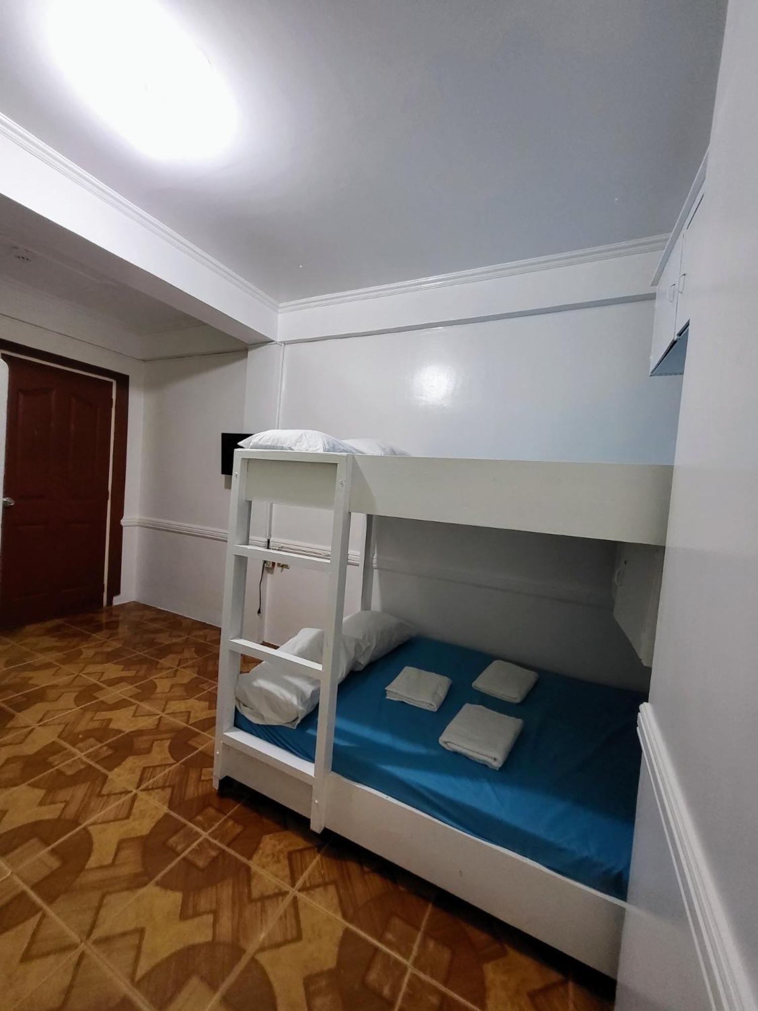 Wendy's Apartelle 2* Manoc-Manoc