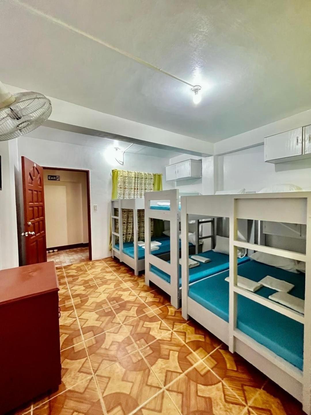 Wendy's Apartelle Inn 2*