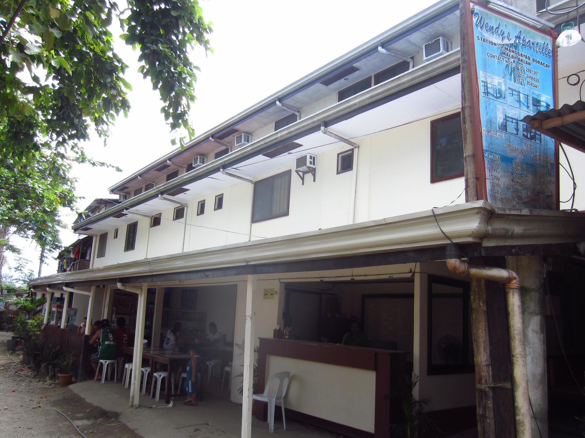 Wendy's Apartelle